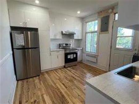 4 ½ Rosemont, Renovated, AC, appliances