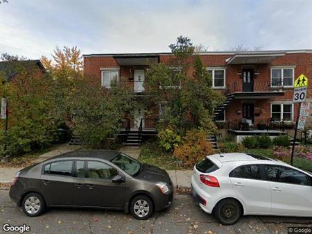 Grand 6½ à Louer à Ahuntsic, Sur Rez-de-