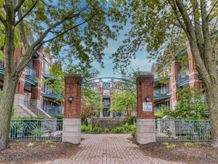 CONDO, 4 ½, PLATEAU/MILE-END, COUR INTÉRIEUR, GARAGE, TERRASSE