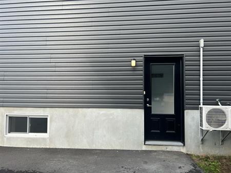 Logement 3 1/2 à Louer - Cheval-blanc