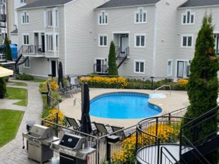 Condo 4 1/2 bord de l’eau Magog