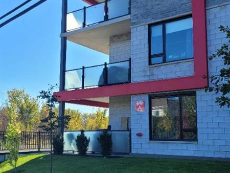 Grand condo 5 1/2