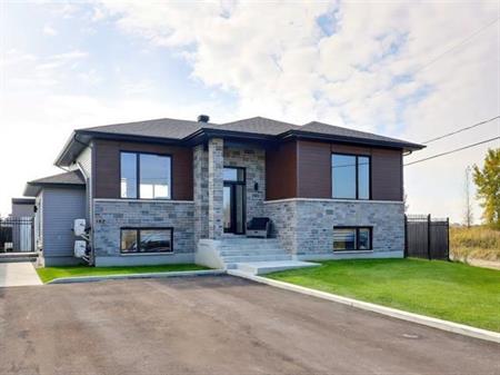 Maison Saint-Lin/Laurentides À Louer