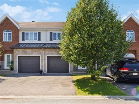 Magnifique Maison Avec 3 Chambres!