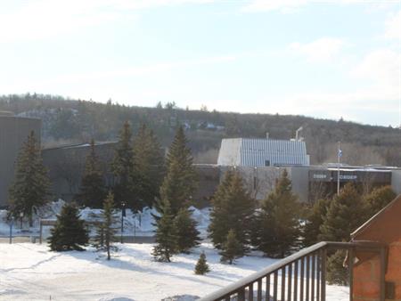 Deux Chambres En Avant Du Cegep