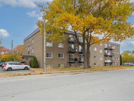 4 1/2 - 532 Nadeau, Mont-St-Hilaire