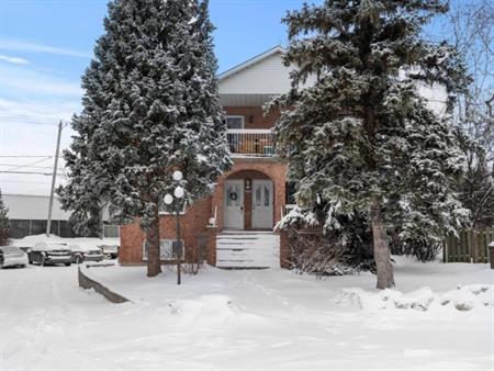 Condo à louer meublé situé à deux pas du REM Brossard - appartement / logement