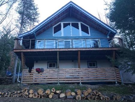 Chalet bord de lac Raymond Val-morin a louer