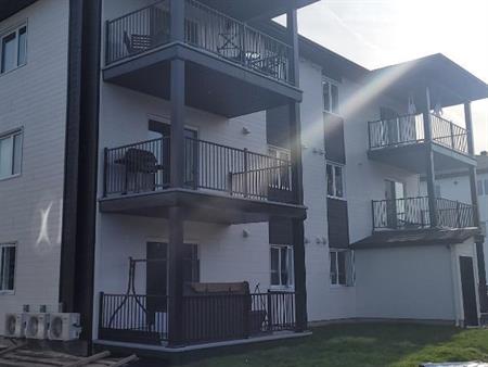 Logement 5-1/2 rez-de-chaussé