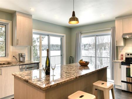 SUPERBE APPARTEMENT DONNANT SUR LE LAC