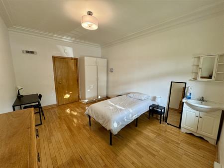 Grande Chambre Privée Avec Vanité Privée
