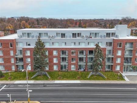 3 1/2 - Montréal (Saint-Laurent) - 1 775 $/mois
