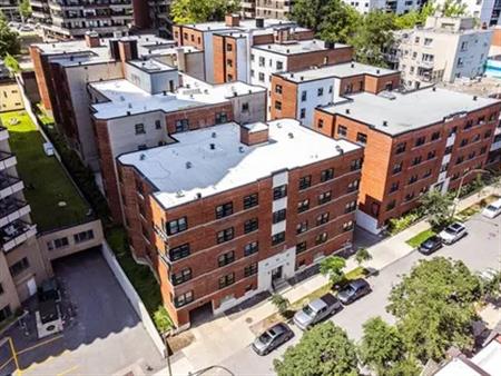 1 room of 39m² in Montreal