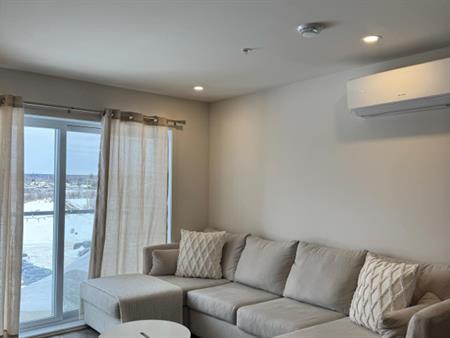 Condo 5 1/2 à Louer
