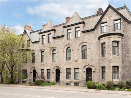 Downtown - 3Bed-2Bath All Included