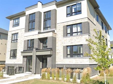 2 CH - 1 SDB - Laval - $1,910 /mo