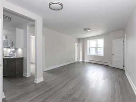 3 CH - 1 SDB - Montréal - $2,250 /mo