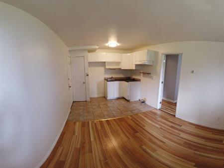 1 CH - 1 SDB - Québec - $896 /mo