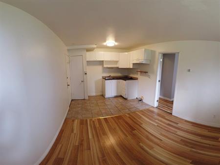 1 CH - 1 SDB - Québec - $896 /mo