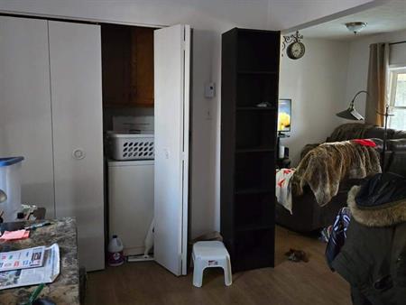 2 CH - 1 SDB - Windsor - $875 /mo