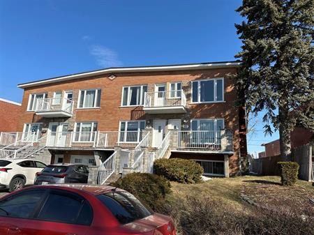 3 CH - 1 SDB - Laval - $1,600 /mo