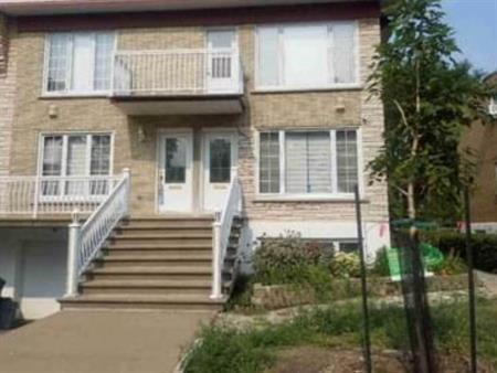 Appartement Montréal (Saint-Léonard) À Louer