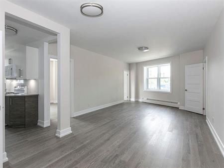 3 CH - 1 SDB - Montréal - $2,250 /mo
