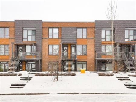 Condo à Louer (Chiens Et Chats Acceptés)