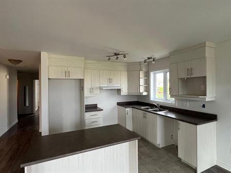 Très Bel Appartement à Aylmer 4 1/2