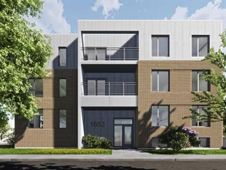 Grand 4 1/2 sur deux étages à louer à Limoilou