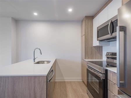 2 CH - 1 SDB - Montréal - $2,480 /mo