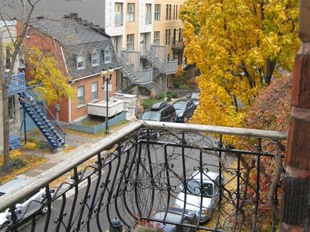 2 CH - 1 SDB - Montréal - $1,995 /mo