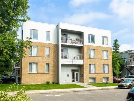 Grand 4 1/2 sur deux étages à Limoilou