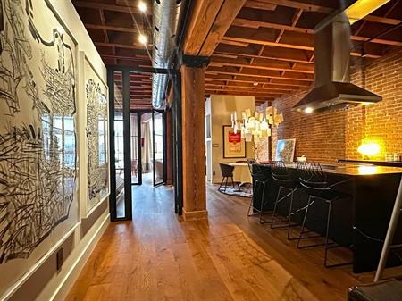 Loft Montréal (Ville-Marie) À Louer