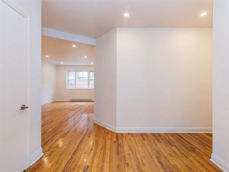 2 CH - 1 SDB - Montréal - $1,890 /mo