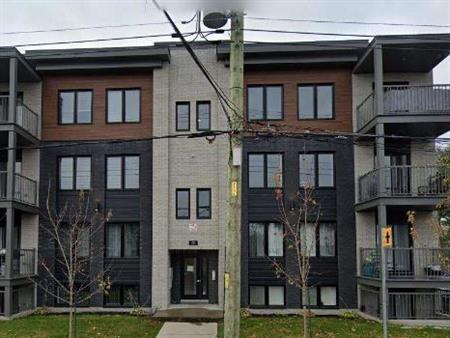 2 CH - 1 SDB - Charlemagne - $1,600 /mo