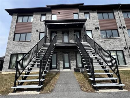 Grand Logement 3 Chambres - Aylmer