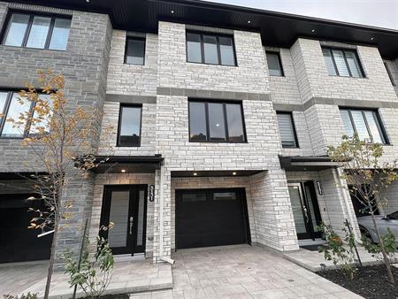 Maison à étages Vaudreuil-Dorion À Louer