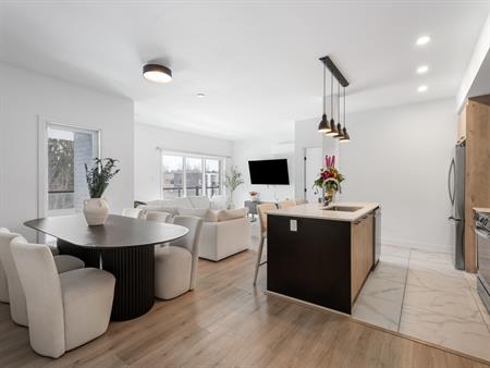 Luxueux Condo à Louer à Blainville