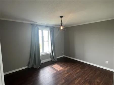 6 rooms house of 105 m² in Gatineau