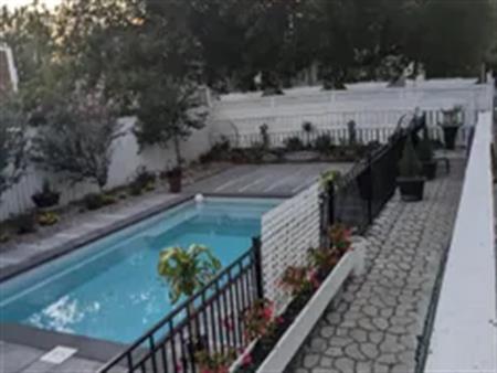 6 rooms house of 10 m² in Longueuil