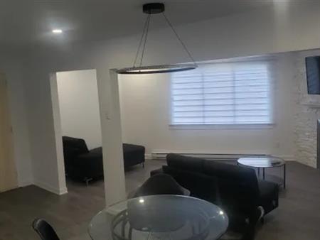 5 rooms house of 230 m² in Laval (administrative region)