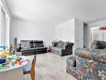 8 rooms house of 118 m² in Gatineau