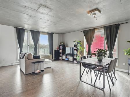 BEAU LOGEMENT 2 CHAMBRES - HULL