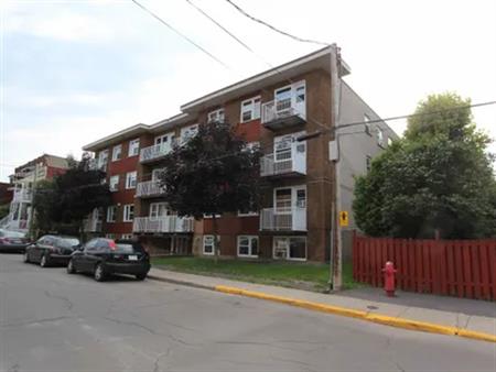 1 room apartment of 57 m² in Montreal