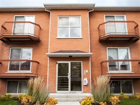 5 rooms apartment of 40 m² in Montreal