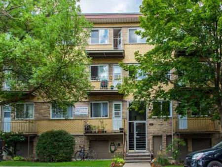 2 rooms apartment of 33 m² in Montreal