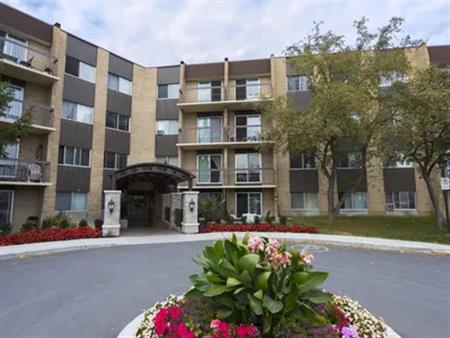 4 rooms apartment of 774 m² in Laval (administrative region)