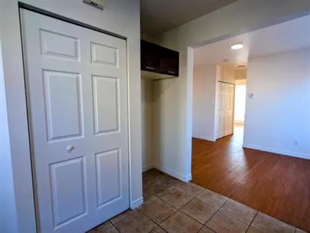 4 rooms apartment of 104 m² in Sherbrooke