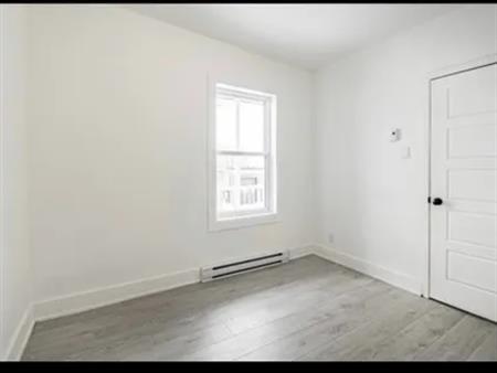 4 rooms apartment of 72 m² in Saint-Jérôme